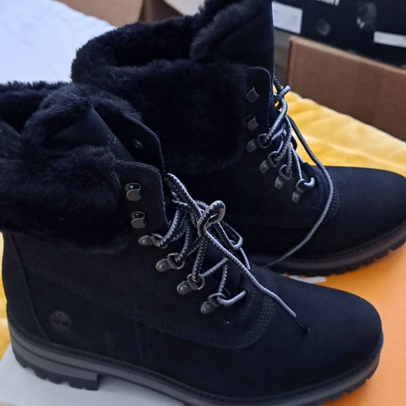 TIMBERLAND COURMAYEUR VALLEY 6" SHEARLING WATERPROOF BOOT - BLACK NUBUCK 9.5 - Picture 6 of 7